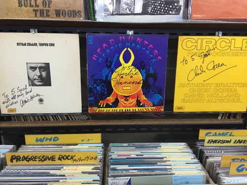サイン入りLPの魅力(本店2Fより) : レコード、CD、DVD買取 サイン入りLPの魅力(本店2Fより) : レコード、CD、DVD買取