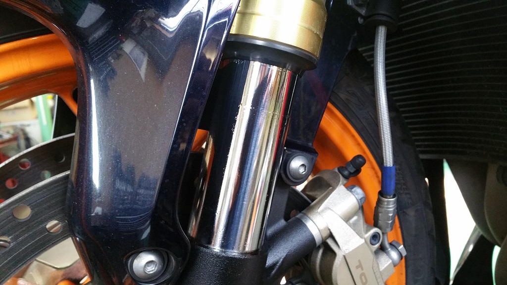 CBR1000RR(\'13) フルパワーとフォークOH①_e0114857_3365923.jpg
