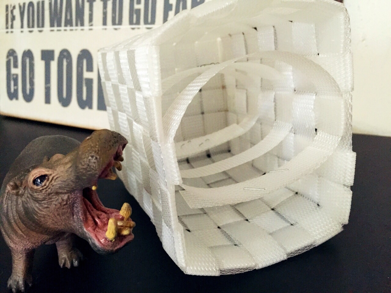 ダイソーの仕切りケースで、細々としたモノを仕切って。。。_f0352323_03270093.jpg