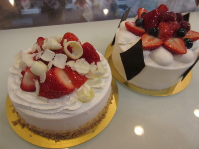 美味しいいちごを使ったホールケーキ~_a0171984_17400860.jpg