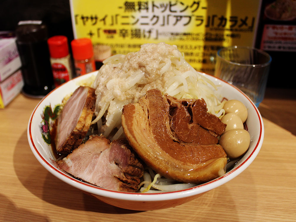 ランチスノークルーズ　らー麺　シャカリキ_a0139912_1313051.jpg