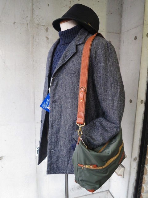 久々の日本の職人BAG：LEDER MAKES ･･･ 当店別注カラー仕様・2型です(^^♪_d0152280_2104664.jpg