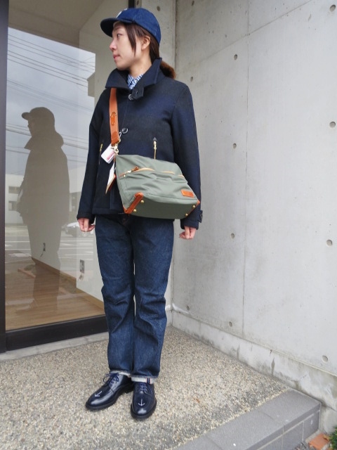 久々の日本の職人BAG：LEDER MAKES ･･･ 当店別注カラー仕様・2型です(^^♪_d0152280_21105866.jpg