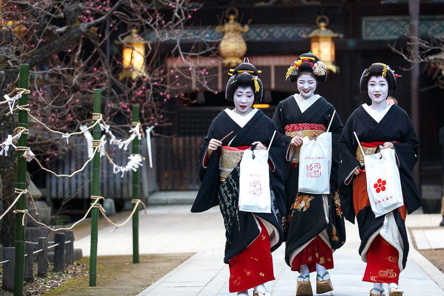 新年　花街挨拶回り！　～上七軒　大文字さん～_b0128581_21245846.jpg