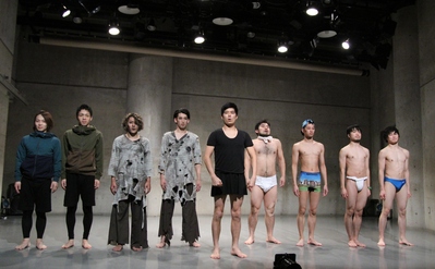 セッションハウスの新年は男達の「ダンス花」で始まった!_d0178431_1515260.jpg