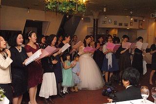 結婚式２次会に出席(1/11)_f0112951_22275774.jpg