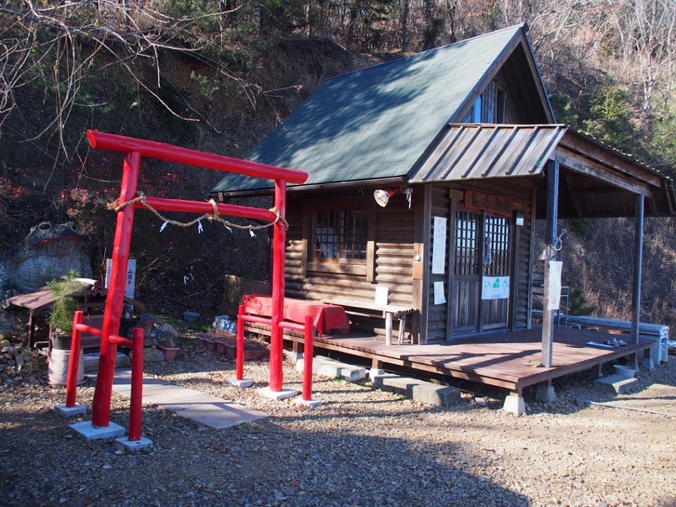 陽だまりの大小山・妙義山・大坊山周回（　2016.１.10　）_b0335256_21440306.jpg