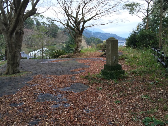 水俣城跡と歌合戦（熊本県水俣市）_b0162268_2233350.jpg