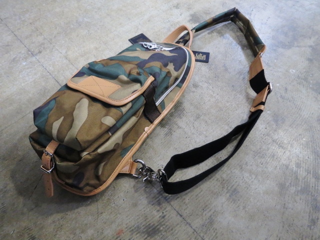 別注CAMO生地 One Shoulder BODY BAG ・・・ By Orobianco_d0152280_1623859.jpg