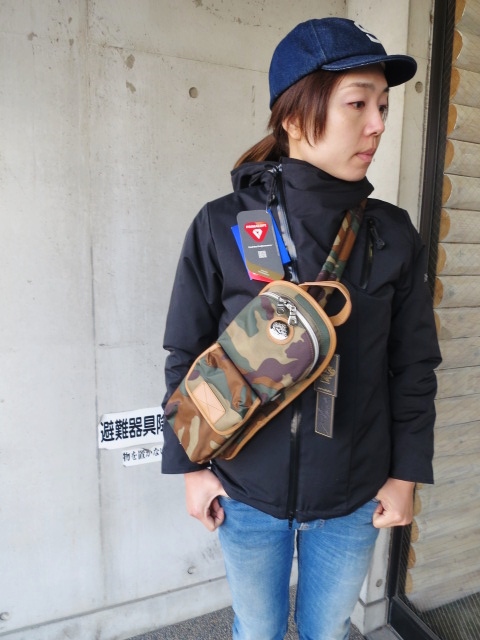 久々の日本の職人BAG：LEDER MAKES ･･･ 当店別注カラー仕様・2型です(^^♪_d0152280_274837.jpg