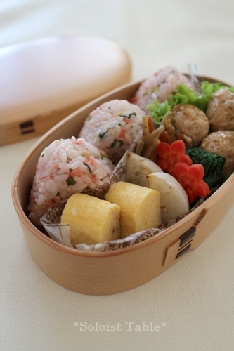 申年なので おサルさんキャラ弁 Soloist Table