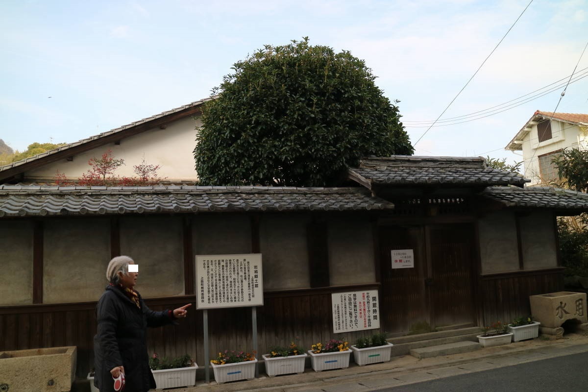 愛媛への旅　その１　岩城島_f0075595_23215127.jpg