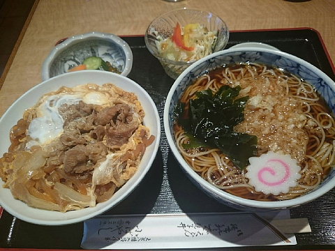 昼めし　（火曜日）_a0222229_139218.jpg