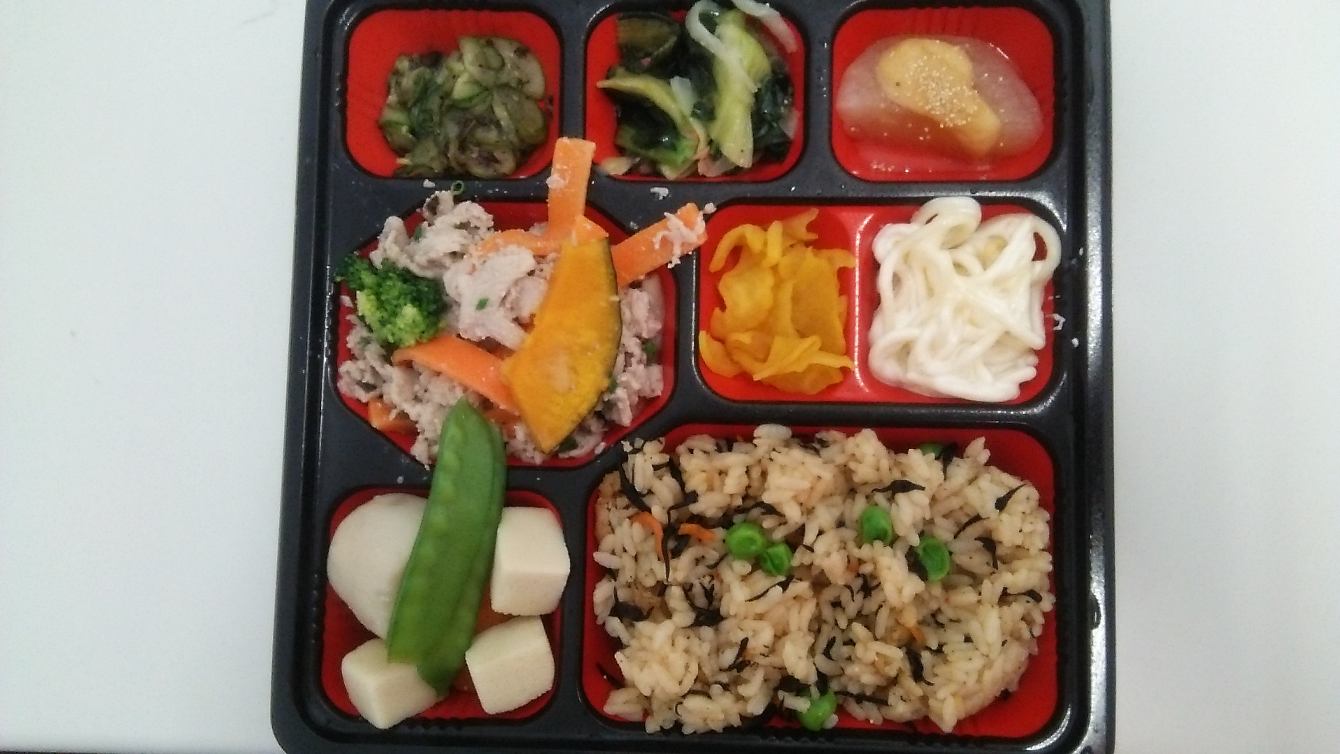 今日の健康弁当は、蒸し豚&野菜とか。_c0212604_20211195.jpg