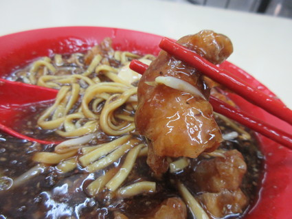 Chia Bee Lor Mee;夜中から朝まで開いているお店です♪_c0212604_2291014.jpg
