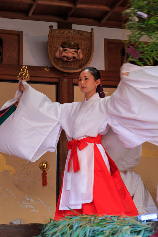 十日ゑびす・残り福（祇園甲部・彰子さん、小衿さん）_f0155048_0251580.jpg