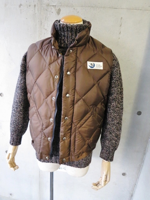 寒い日にはコレです。。。流れもありますTURTLE NECK KNIT SWEATER で如何がでしょーか!?_d0152280_12513411.jpg