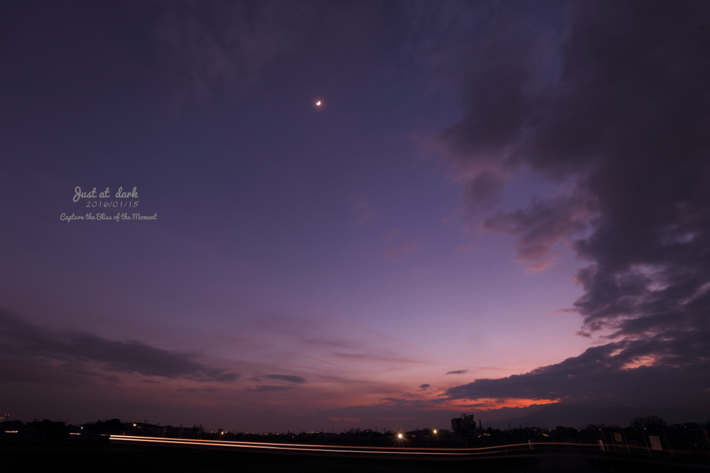 Just at dark　-2016-01-15-_e0248566_10595578.jpg