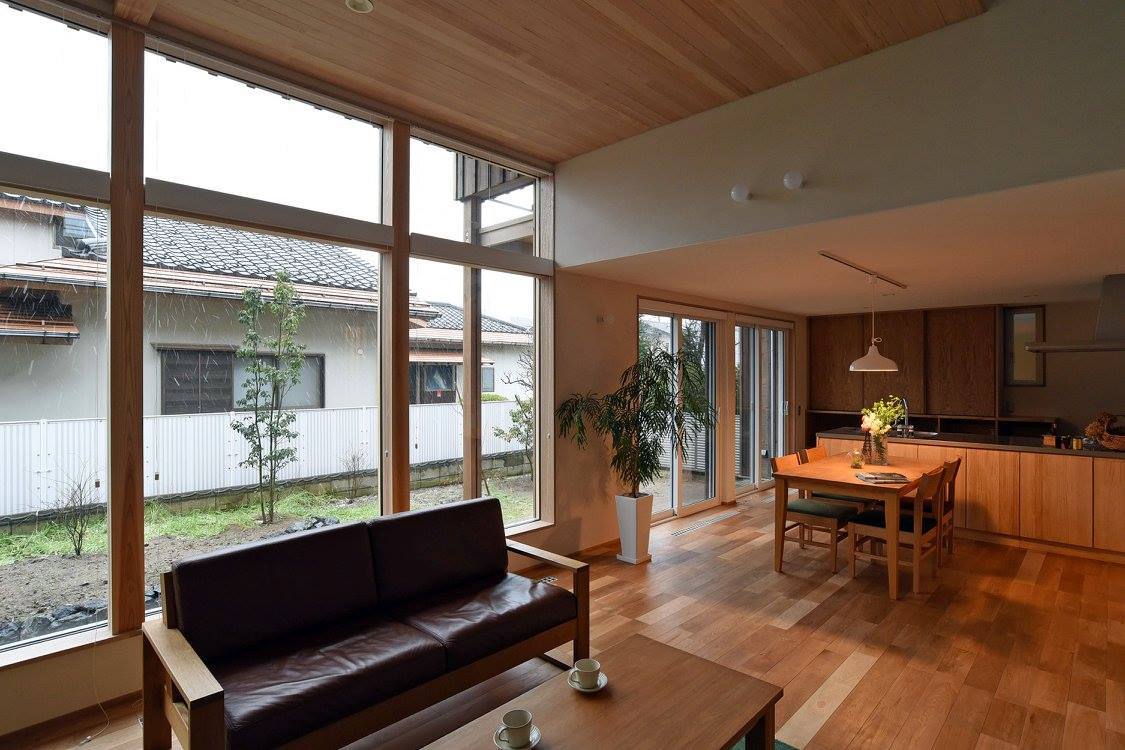 Q1.0住宅新潟信濃町:居間_e0054299_17231712.jpg