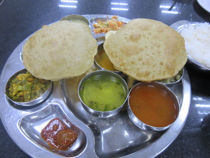 ようやく食えた!ミールス@MTR 1924(Mavalli Tiffin Rooms)_c0212604_20513940.jpg