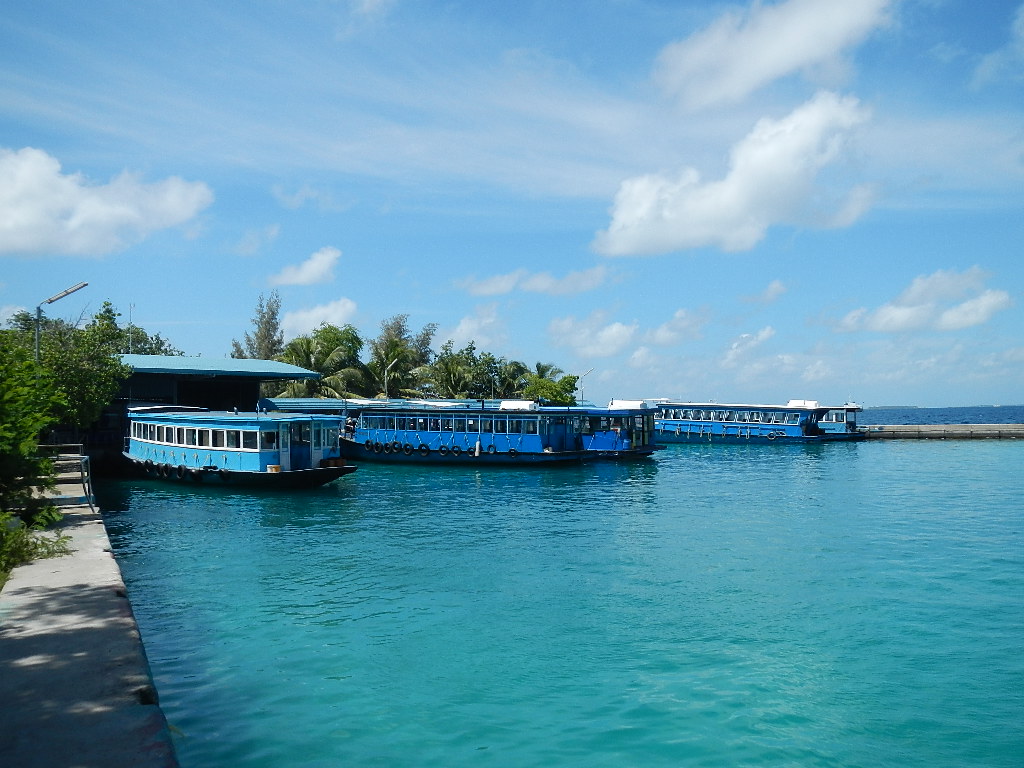 モルディブの首都島マレで泳げる場所とビリンギリ島 モルディブ現地情報発信ブログ 手軽に気軽に賢く旅するローカル島旅!