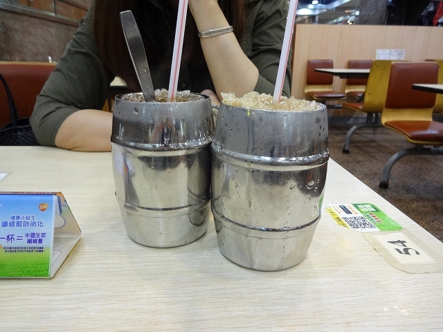 下午茶の菠蘿油 _b0248150_08393733.jpg