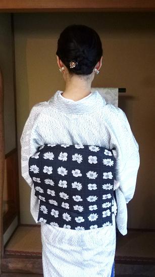 竜巻絞り着物のお客様・羽田さん帯、刺繍の帯揚で新年会_f0181251_16343382.jpg