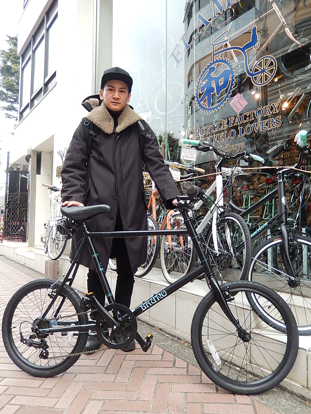 1月17日 渋谷 原宿 の自転車屋 FLAME bike前です_e0188759_18379.jpg