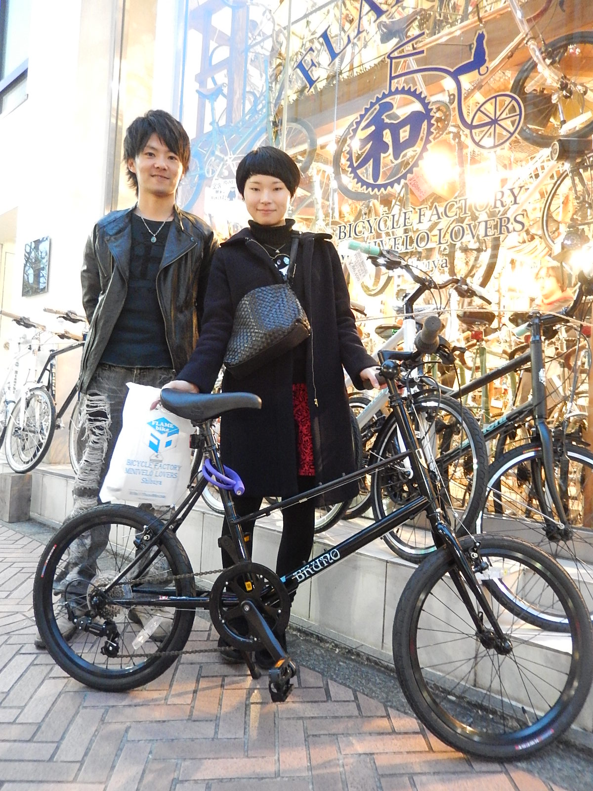 1月17日　渋谷　原宿　の自転車屋　FLAME bike前です_e0188759_1854634.jpg