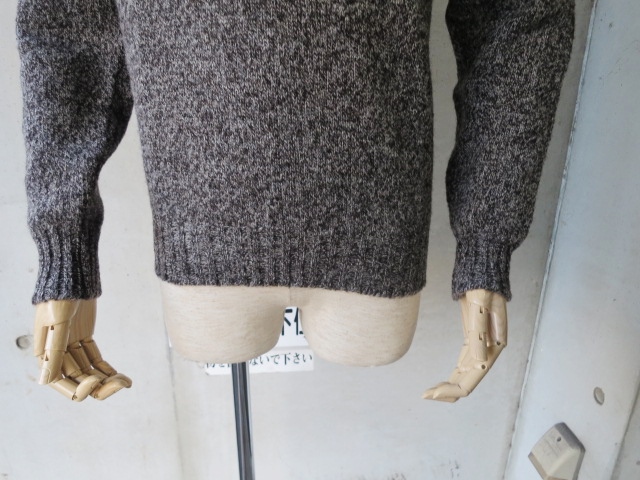 1月の定番・・・Jamieson\'s MELANGE LEATHER Patch CRUE SWEATER!★!_d0152280_19591562.jpg