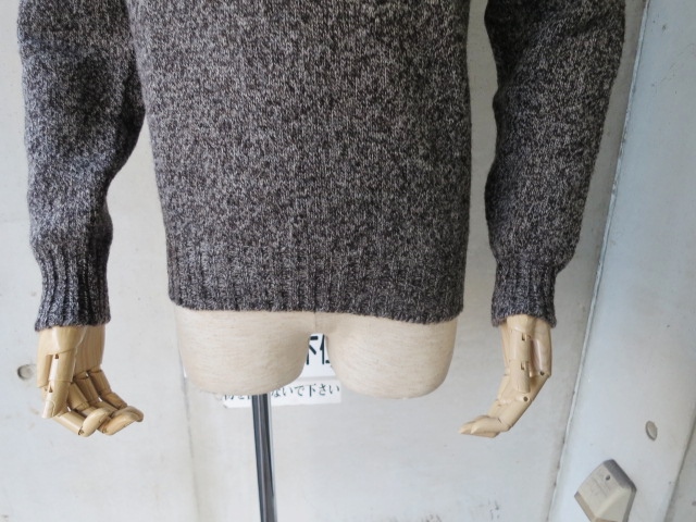 1月の定番･･･Jamieson\'s　MELANGE LEATHER Patch CRUE SWEATER！★！_d0152280_19591562.jpg