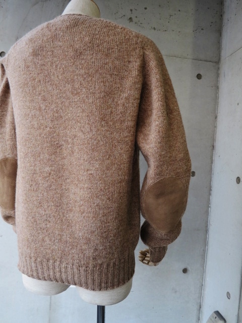 1月の定番･･･Jamieson\'s　MELANGE LEATHER Patch CRUE SWEATER！★！_d0152280_200165.jpg