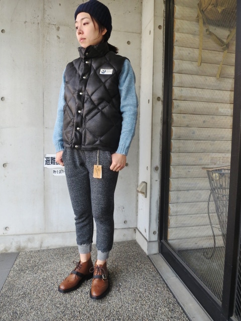 1月の定番･･･Jamieson\'s　MELANGE LEATHER Patch CRUE SWEATER！★！_d0152280_205128.jpg