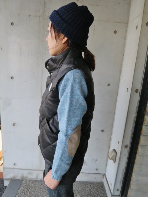 1月の定番･･･Jamieson\'s　MELANGE LEATHER Patch CRUE SWEATER！★！_d0152280_205938.jpg