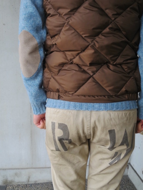 1月の定番・・・Jamieson\'s MELANGE LEATHER Patch CRUE SWEATER!★!_d0152280_2083766.jpg