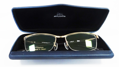 完全受注生産本鼈甲Titanium×Tortoiseshellメガネフレームbau composite(バウ コンポジット)6031入荷!_c0003493_1574171.jpg