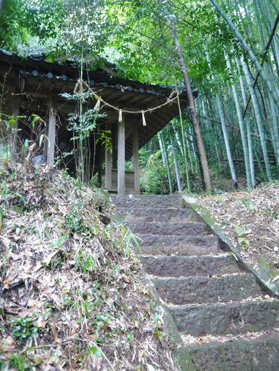 「御願立て」と「どんどや」 熊本県菊池市伊牟田の年行事2016_a0254656_171462.jpg