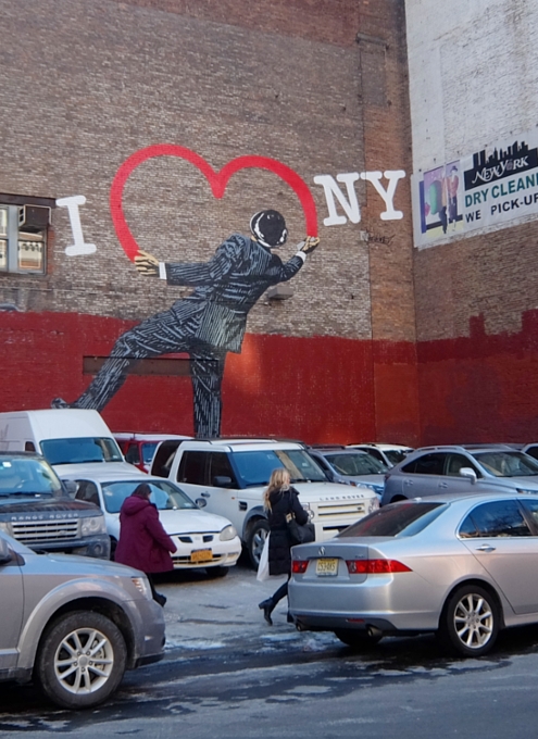  情熱溢れるI love NYの巨大壁画、Love Vandal_b0007805_21123895.jpg