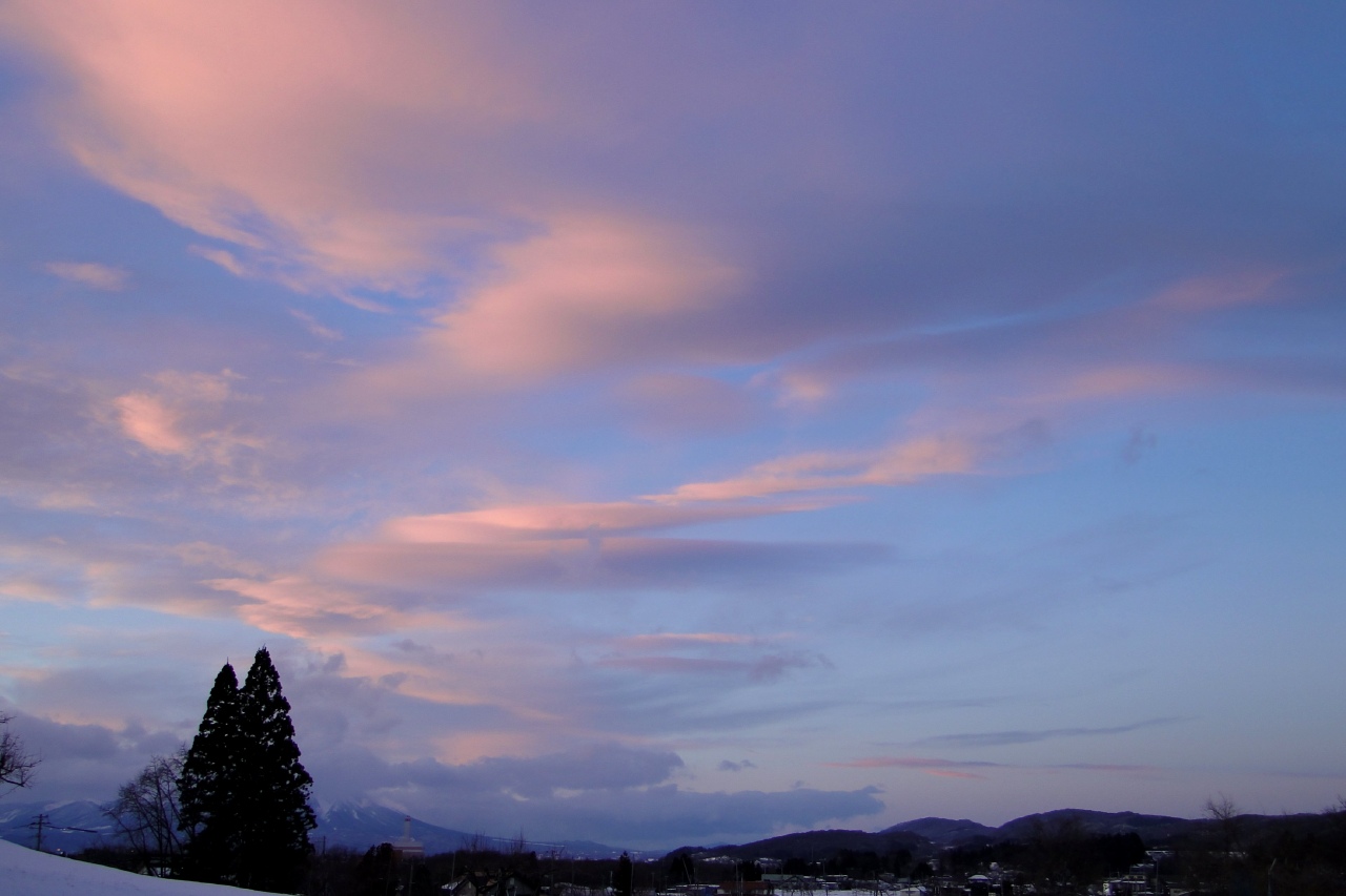 よりみち編 北の空に現れた夕焼け雲 長岡 夢いっぱい公園