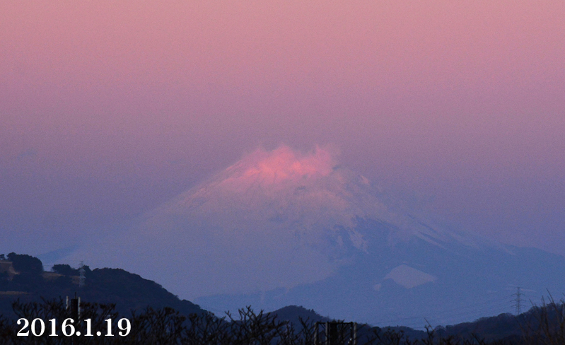 やっと冬の姿に‥ 『90km先の富士山 2016』(４)_d0251161_07572005.jpg