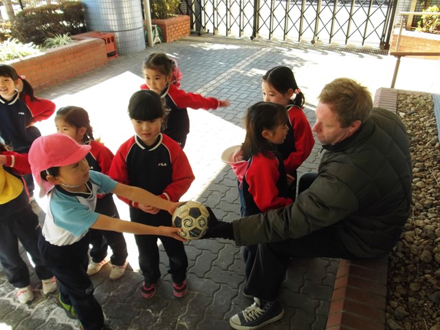 水曜日のP.E.クラス(体育)_a0115391_14503554.jpg