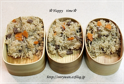 炊き込みご飯チキンカツ弁当とお弁当の詰め方♪_f0348032_17504907.jpg