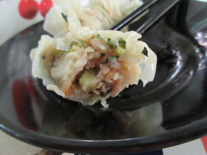 Gen Shu Mei Shi She Jia　ピータンと鶏肉のお粥、蒸し餃子、モヤシのカタチのビーフン_c0212604_7361789.jpg