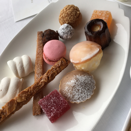 ホテルでランチ_a0163160_00085624.jpg
