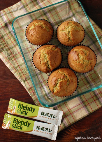 抹茶オレ&ホワイトチョコのマフィン_b0253205_13315086.jpg