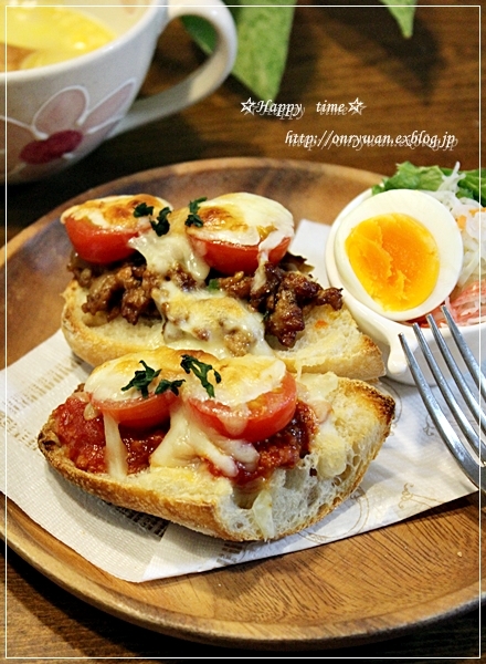 ドライカレー弁当とミニバゲットでブランチ♪_f0348032_17234442.jpg
