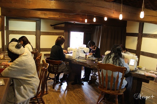 蔵ｃａｆｅ灯環（とわ）にて第一回布小物ＷＳ本日開催♪リバティバネポ_f0023333_21100149.jpg