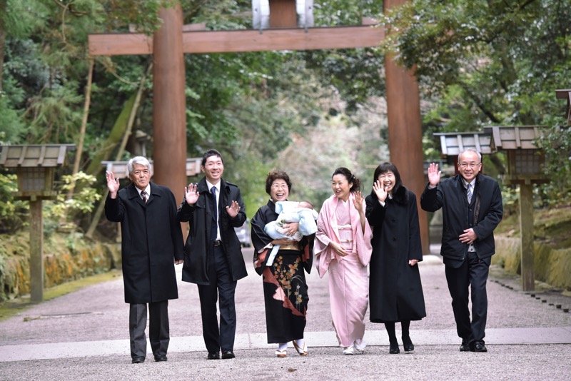 石上神宮へのお宮参り・奈良の大寒波、赤ちゃんも寒さ対策で暖かそうな着物にバッチリ包まれて16.1.23_c0324376_1754139.jpg