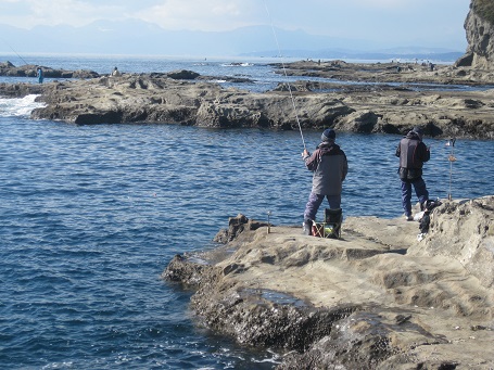 ★江の島だぁー!黒鯛だぁー!サザエ・ハマグリ焼き・シラス丼★_e0147297_1727109.jpg