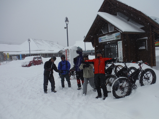 ファットバイクで雪遊び　２０１６　_c0132901_18345083.jpg